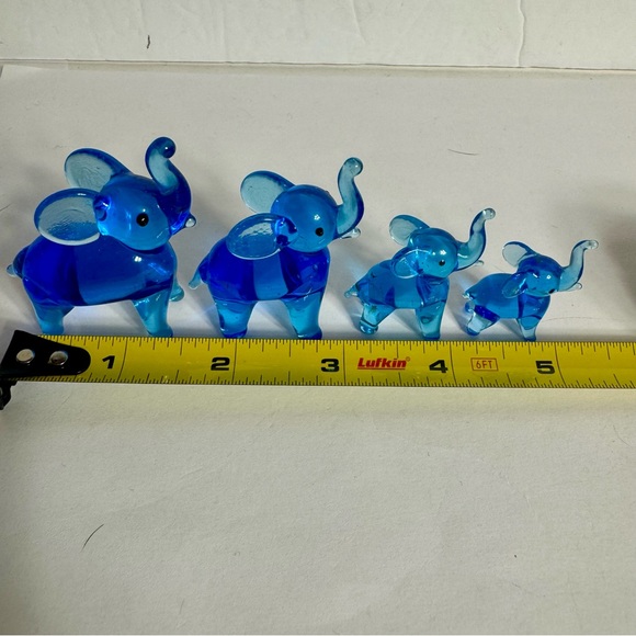 Vinatge Cobalt Blue Hand Blown Glass Elephant Herd family. 4 adorable elephants - Picture 7 of 8